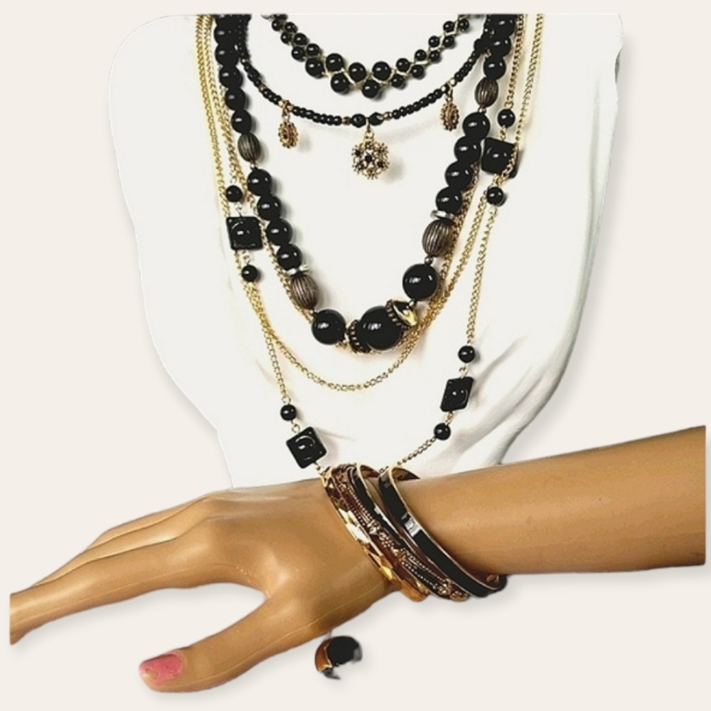 Vintage Elegant Black and Gold Jewelry 9 Piece Resellers Lot - Picture 5 of 13